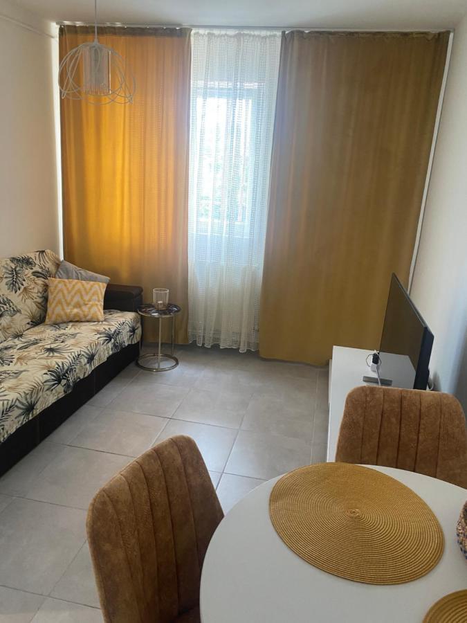 Sofi Apartment Central Bucarest Extérieur photo